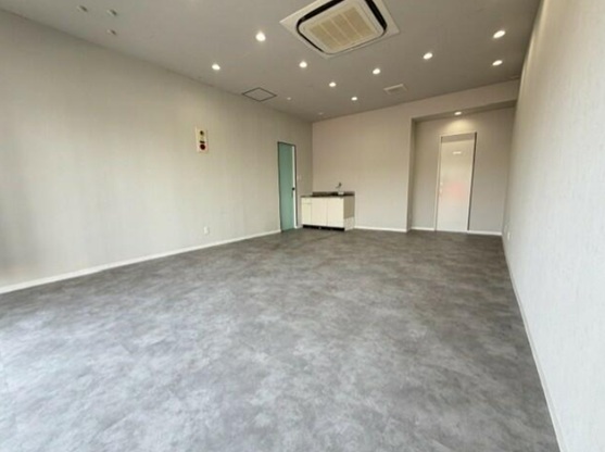 草津市矢橋町テナント店舗内