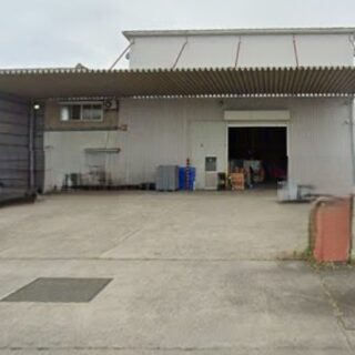 近江八幡市 幹線道路沿い 約93坪 事務所付貸倉庫テナント 天井高8M 敷地内駐車場有