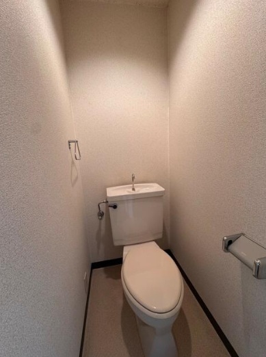 滋賀県草津市 JR南草津駅徒歩17分 3階 約8坪 ワンルーム型 事務所向きテナント