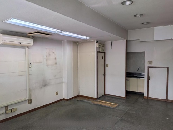 滋賀県草津市 国道1号線沿い 1-2階 約20坪 貸店舗事務所テナント 駐車場2台有