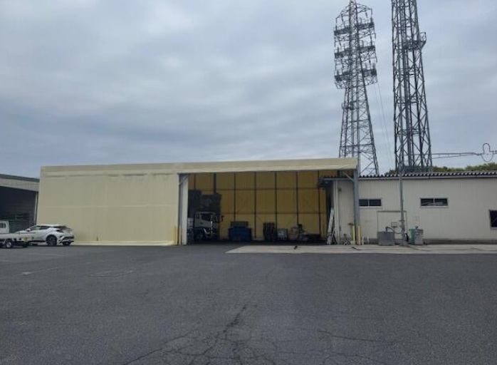 滋賀県湖南市 敷地約429坪 貸倉庫・貸事務所付テナント 運送業におすすめ 10t車可能