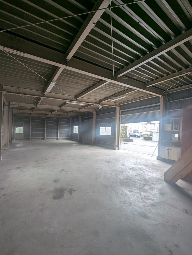 草津市 約42坪 貸倉庫テナント 業種ご相談ください。 草津市 約42坪 貸倉庫テナント 業種ご相談ください。