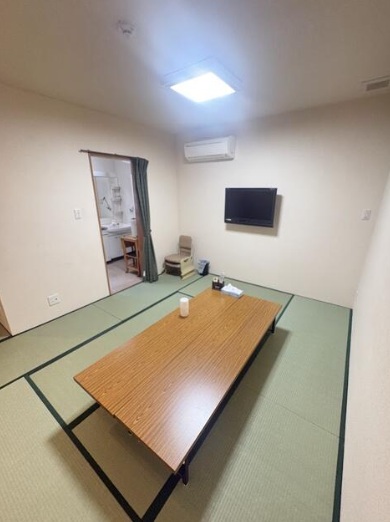 滋賀県近江八幡市 約11坪 貸店舗テナント 駐車場3台有 駅近 徒歩6分