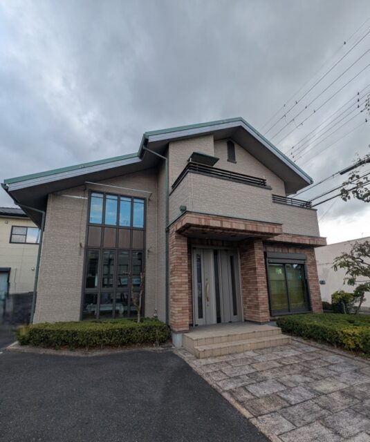 草津市 一棟貸テナント 駐車場