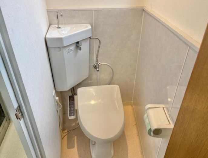 滋賀県草津市 JR草津駅徒歩5分 駅近 2階 約6坪 貸店舗事務所テナント 滋賀県草津市 JR草津駅徒歩5分 駅近 2階 約6坪 貸店舗事務所テナント